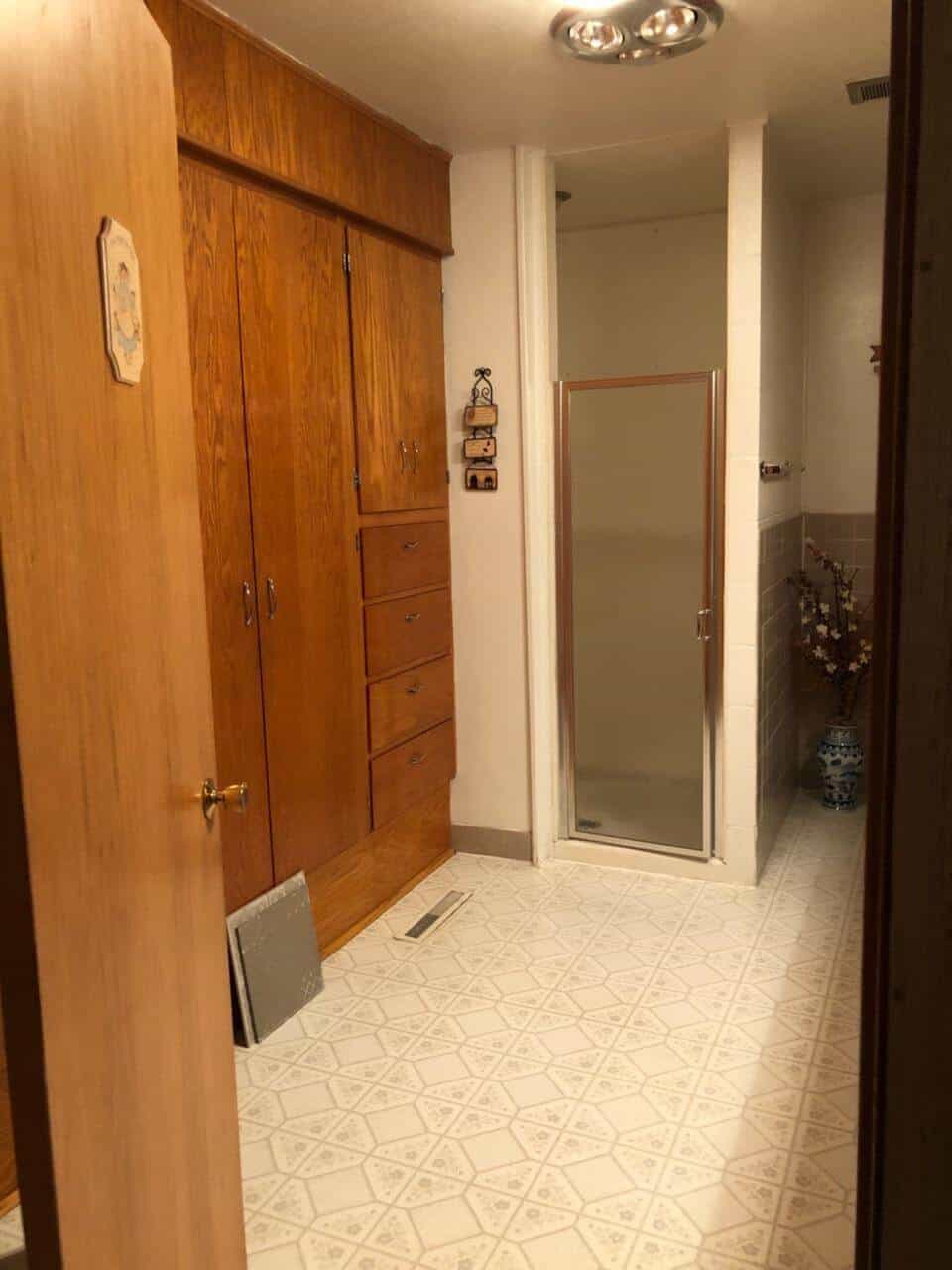 Before-Pic-Bath-Remodel