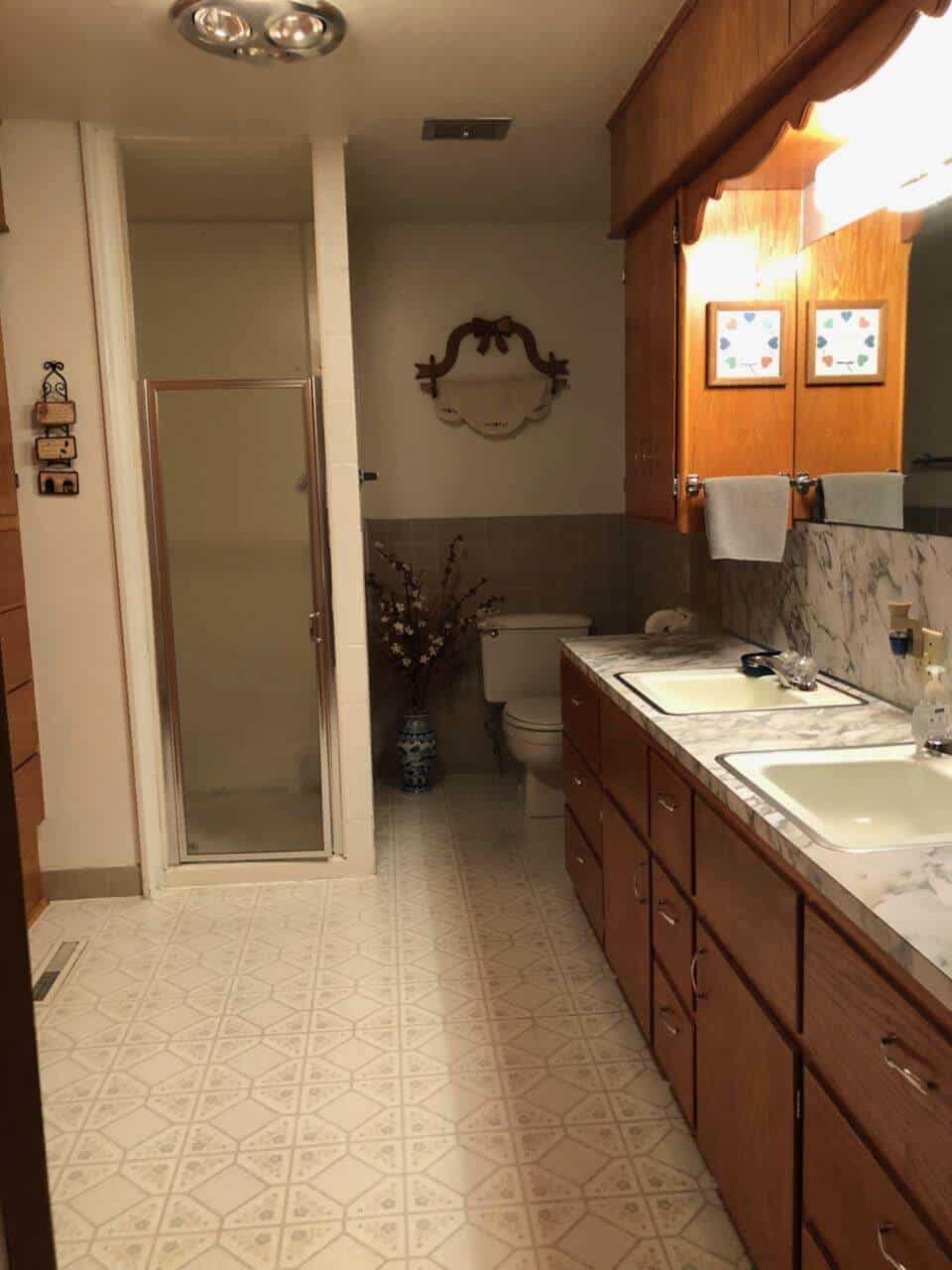 Gallery_Page-_BEFORE_Photo_of_rustic_farmhouse_bathroom_remodel